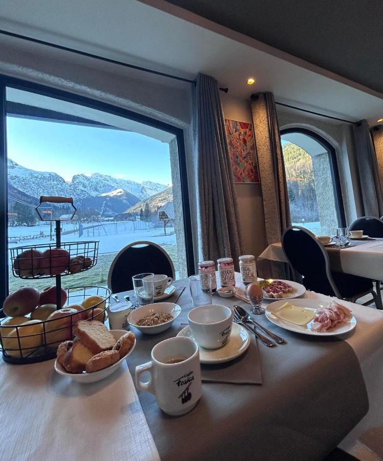 La Ferrière Hotel Restaurant Le Madame מראה חיצוני תמונה