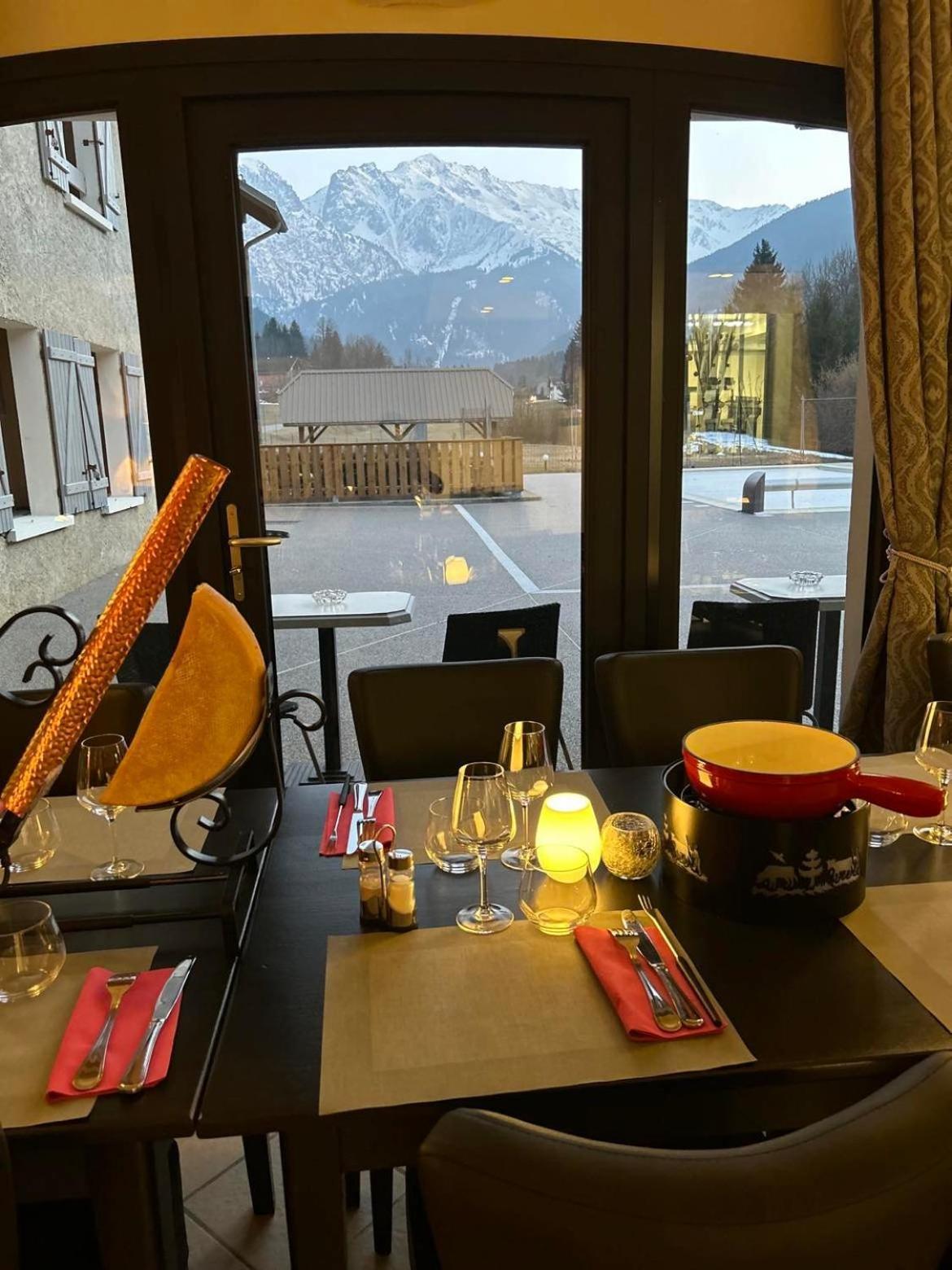 La Ferrière Hotel Restaurant Le Madame מראה חיצוני תמונה